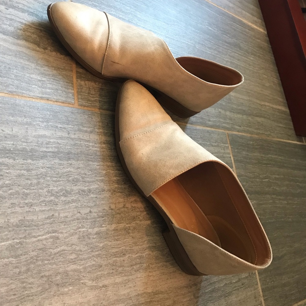 Quipid flat booties like Nordstrom